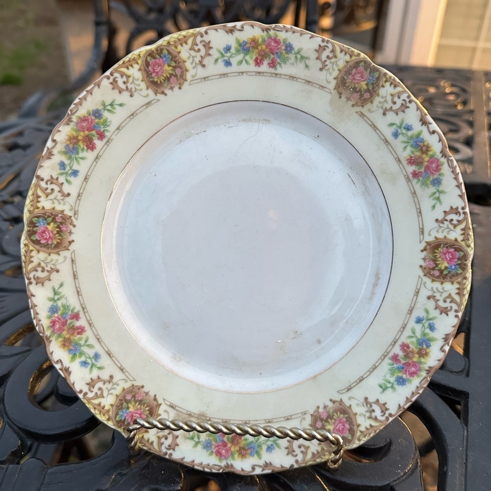 Black Knight Patricia Salad Plate